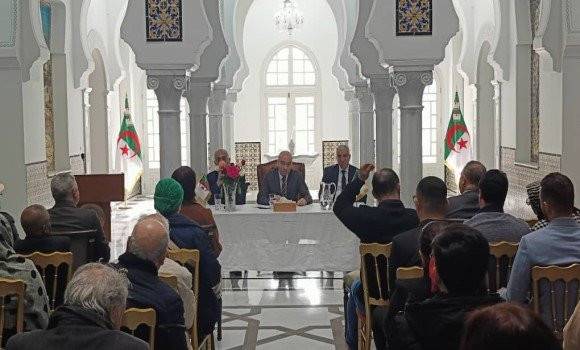 Chaib rencontre des membres de la communauté algérienne établie en Tunisie