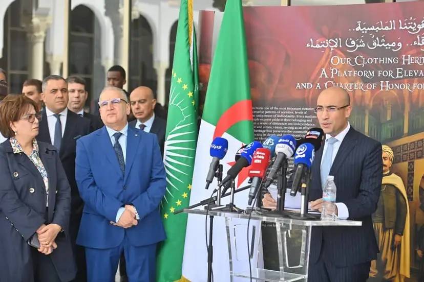 السيد شايب يشرف على افتتاح معرض الموروث الثقافي الافريقي احتفاءا بيوم إفريقيا